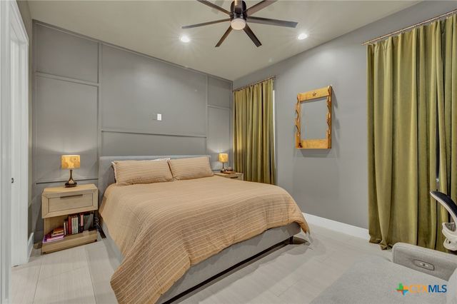 627 Hummingbird Hill, Canyon Lake, TX 78133