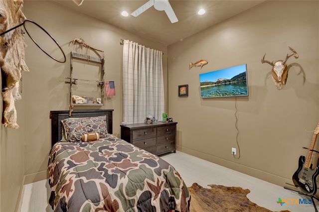 627 Hummingbird Hill, Canyon Lake, TX 78133