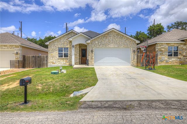 627 Hummingbird Hill, Canyon Lake, TX 78133
