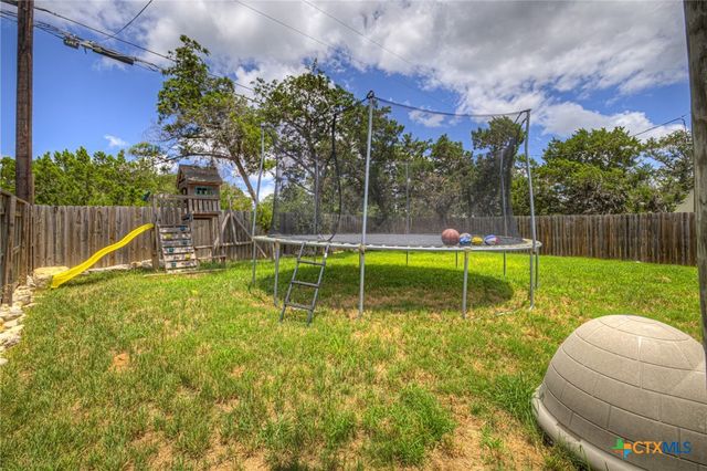 627 Hummingbird Hill, Canyon Lake, TX 78133