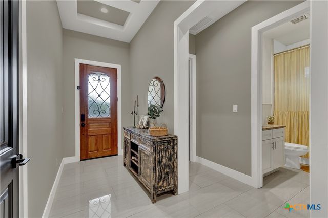 627 Hummingbird Hill, Canyon Lake, TX 78133