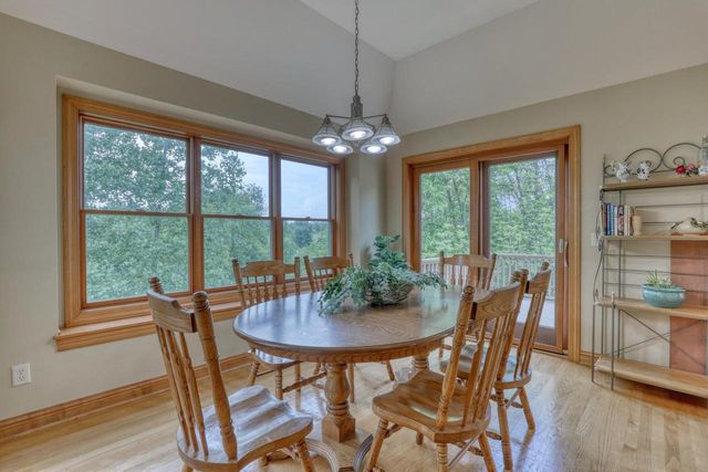 13345 N Windsor COURT, Mequon, WI 53097