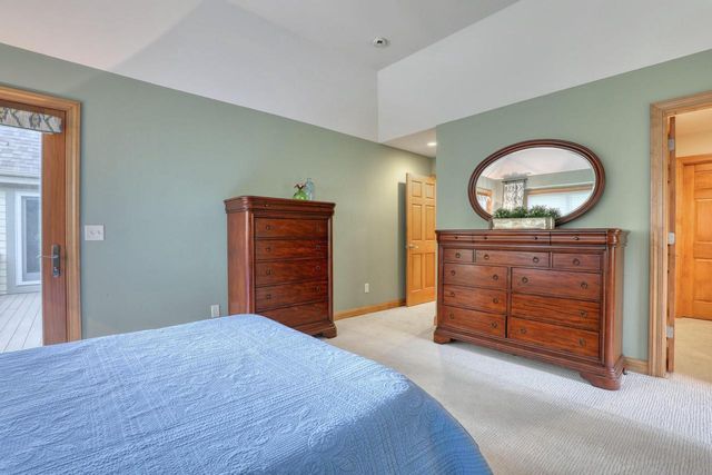 13345 N Windsor COURT, Mequon, WI 53097