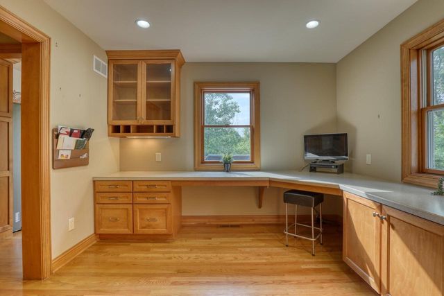 13345 N Windsor COURT, Mequon, WI 53097