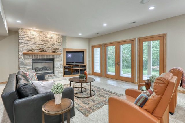 13345 N Windsor COURT, Mequon, WI 53097