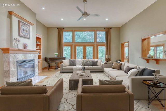 13345 N Windsor COURT, Mequon, WI 53097