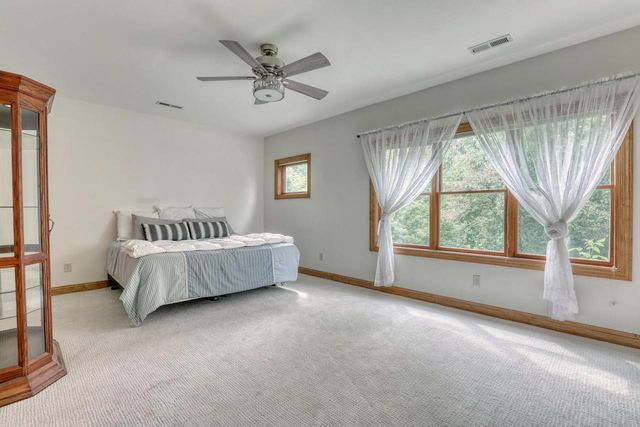 13345 N Windsor COURT, Mequon, WI 53097
