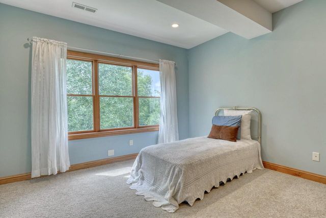 13345 N Windsor COURT, Mequon, WI 53097