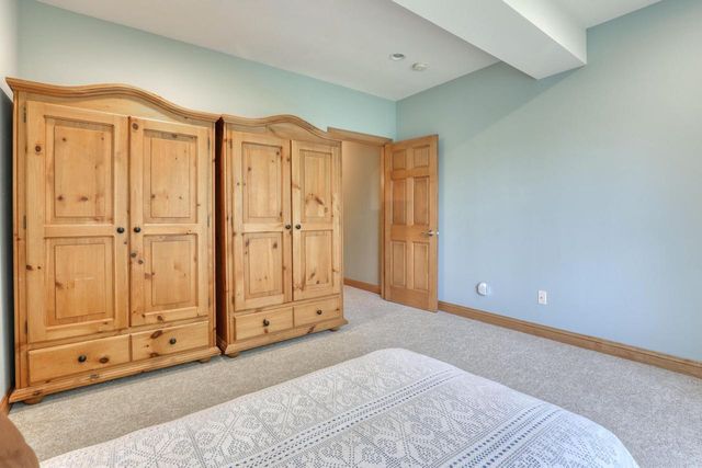 13345 N Windsor COURT, Mequon, WI 53097