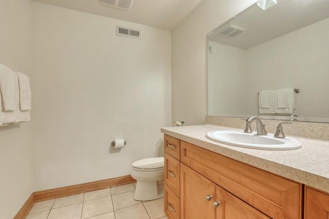 13345 N Windsor COURT, Mequon, WI 53097