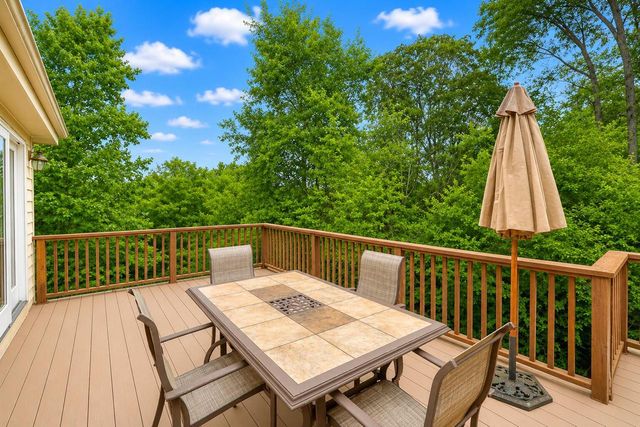 13345 N Windsor COURT, Mequon, WI 53097