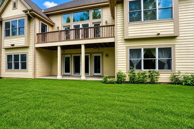 13345 N Windsor COURT, Mequon, WI 53097