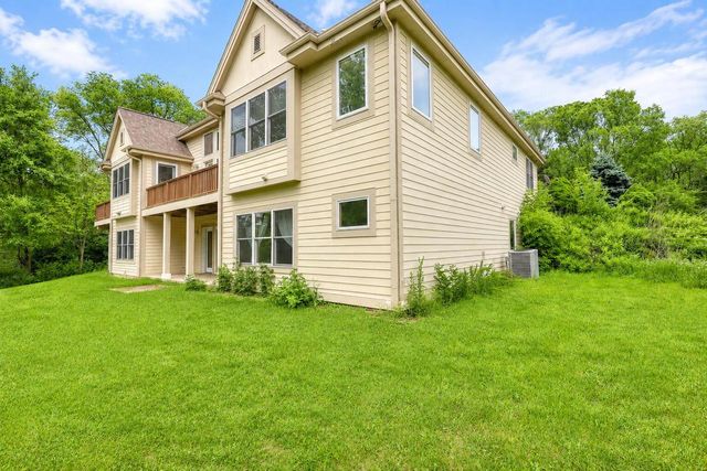 13345 N Windsor COURT, Mequon, WI 53097