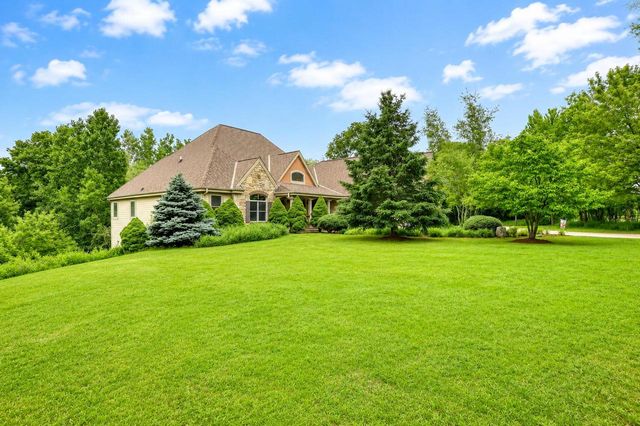 13345 N Windsor COURT, Mequon, WI 53097