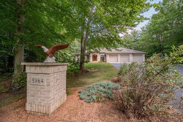 5984 TIMBER HAVEN DRIVE, Little Suamico, WI 54141