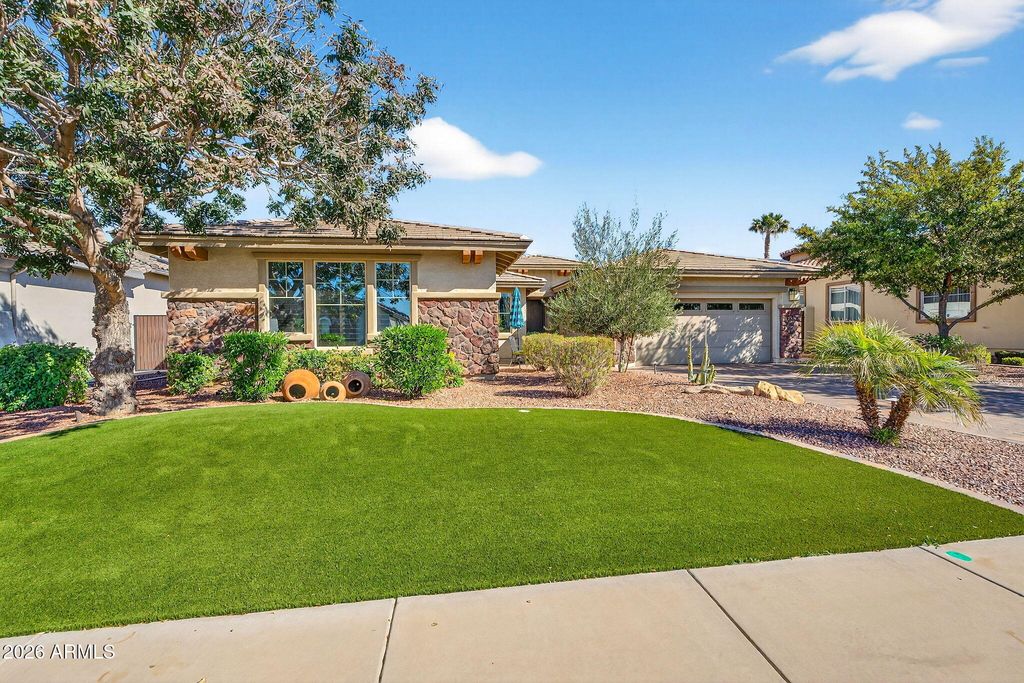 14842 W ALDEA Drive N, Litchfield Park, AZ 85340