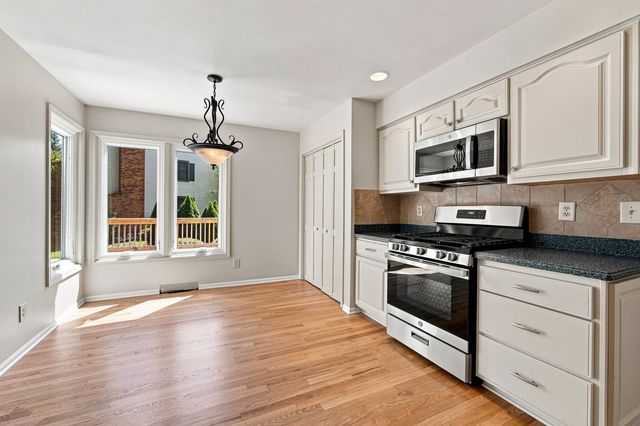 43 Dunham Place, St. Charles, IL 60174