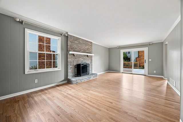 43 Dunham Place, St. Charles, IL 60174