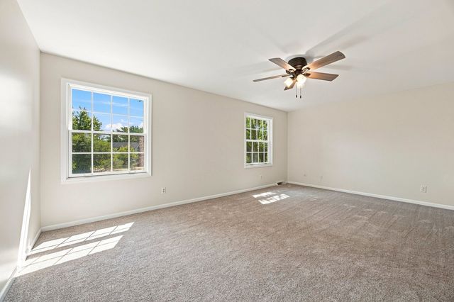 43 Dunham Place, St. Charles, IL 60174