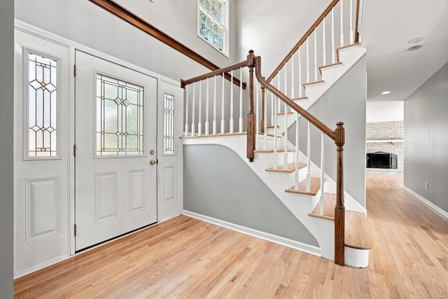 43 Dunham Place, St. Charles, IL 60174