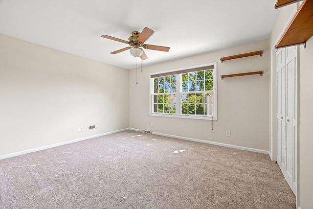 43 Dunham Place, St. Charles, IL 60174