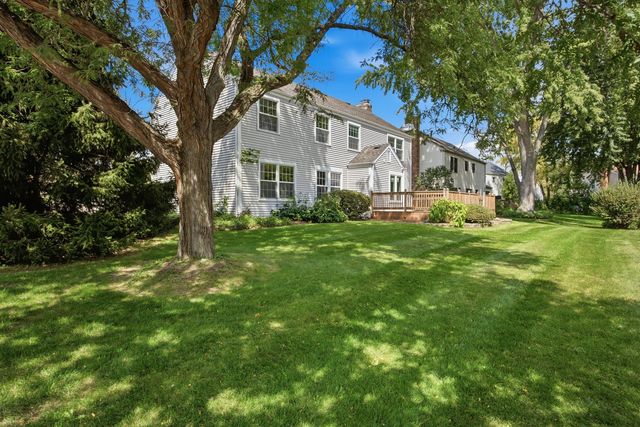 43 Dunham Place, St. Charles, IL 60174