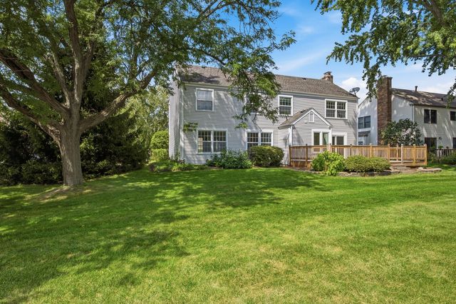 43 Dunham Place, St. Charles, IL 60174