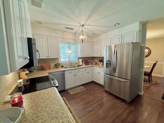 1683 John D Odom, Dothan, AL 36303