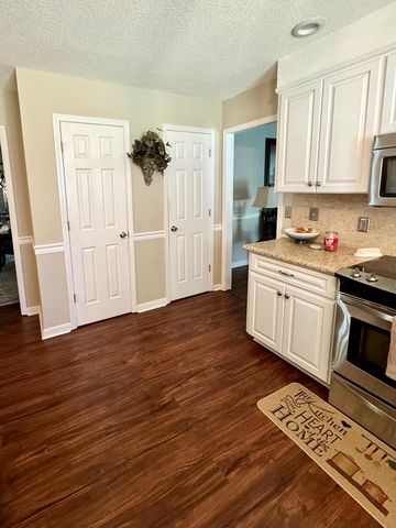 1683 John D Odom, Dothan, AL 36303