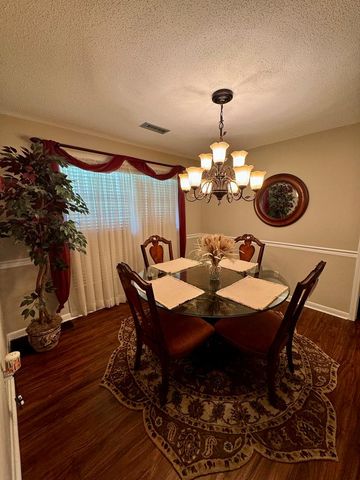 1683 John D Odom, Dothan, AL 36303