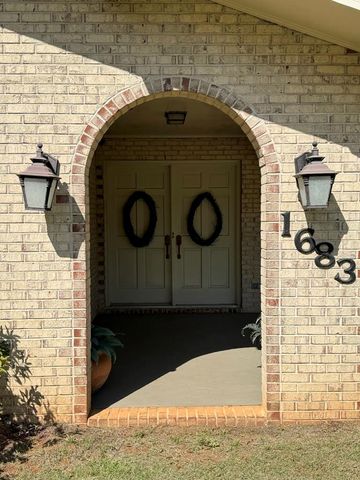 1683 John D Odom, Dothan, AL 36303