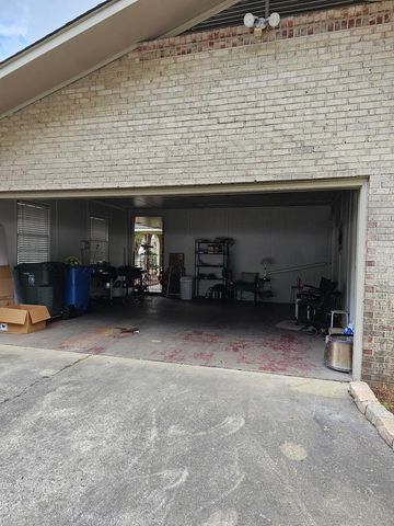 1683 John D Odom, Dothan, AL 36303