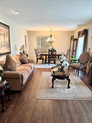 1683 John D Odom, Dothan, AL 36303