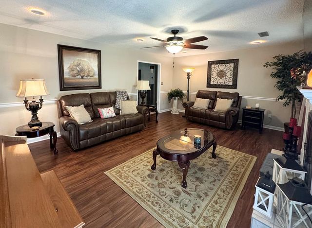 1683 John D Odom, Dothan, AL 36303