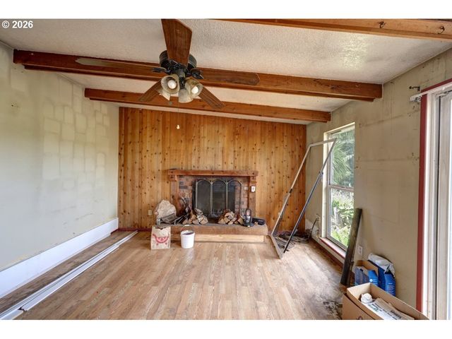 35343 SEARLS Ln, Astoria, OR 97103