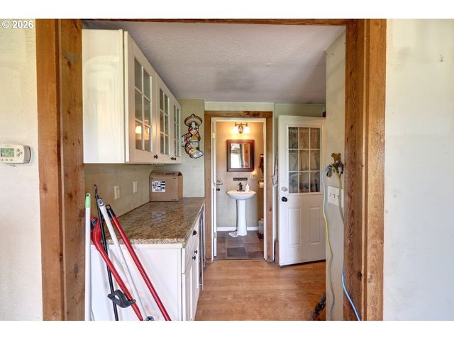 35343 SEARLS Ln, Astoria, OR 97103