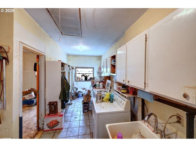 35343 SEARLS Ln, Astoria, OR 97103