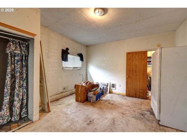 35343 SEARLS Ln, Astoria, OR 97103