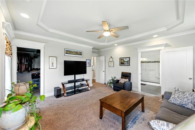 2425 Sanderson RD, Chesapeake, VA 23322