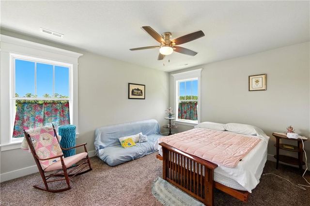 2425 Sanderson RD, Chesapeake, VA 23322