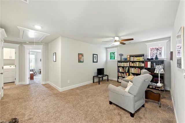 2425 Sanderson RD, Chesapeake, VA 23322