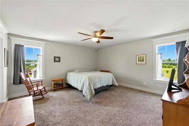 2425 Sanderson RD, Chesapeake, VA 23322