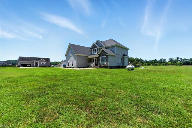 2425 Sanderson RD, Chesapeake, VA 23322