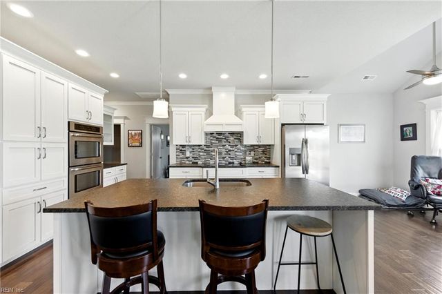 2425 Sanderson RD, Chesapeake, VA 23322