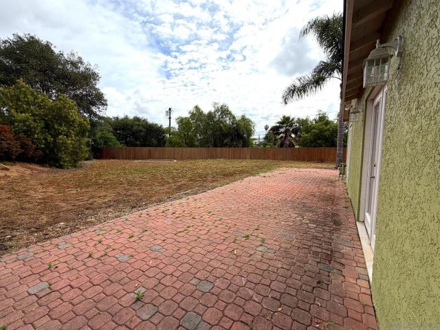 469 Lado De Loma Dr., Vista, CA 92083