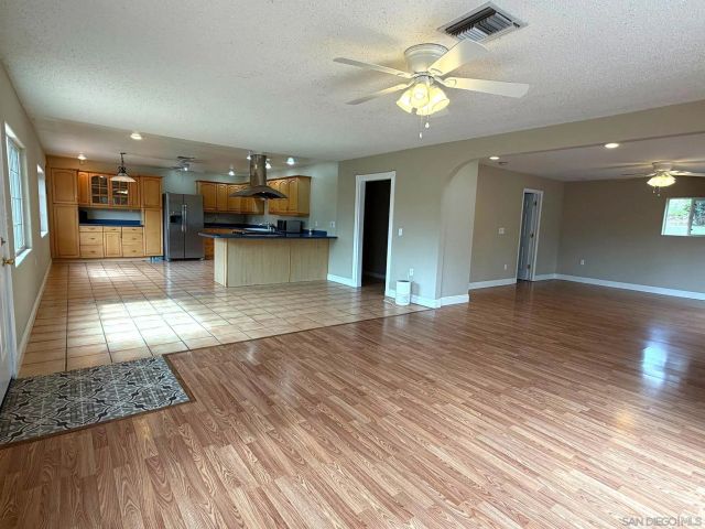 469 Lado De Loma Dr., Vista, CA 92083