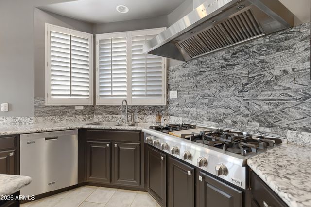 8540 E MCDOWELL Road 10, Mesa, AZ 85207