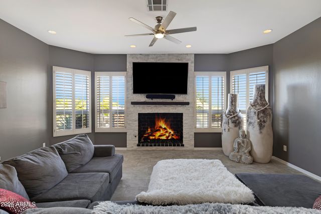 8540 E MCDOWELL Road 10, Mesa, AZ 85207