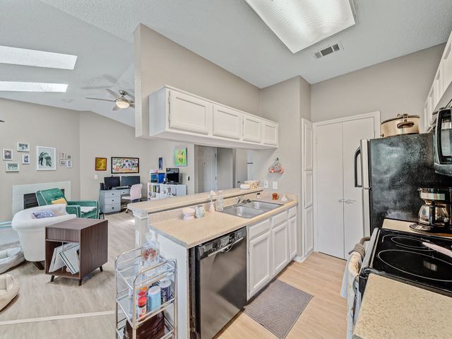 7340 Skillman Street 1221, Dallas, TX 75231