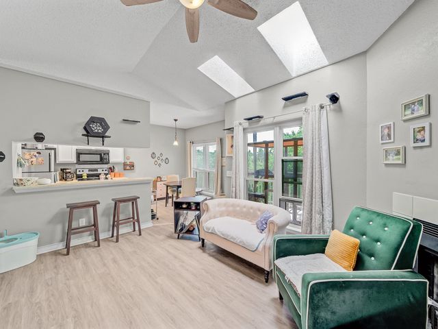 7340 Skillman Street 1221, Dallas, TX 75231